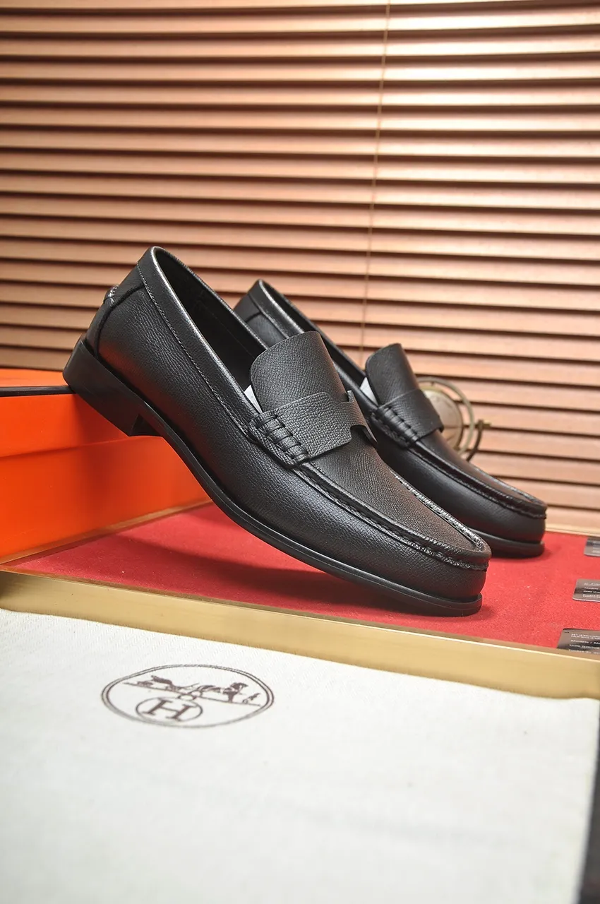 Men's shoes💰540💶[HERMES] (cowhide lining)🍀Italian top luxury🍀He does not pursue novel styles and gorgeous colors, but attracts the favor of successful men with his flawless, elegant and classic style. Formal leather shoes This very comfortable, simple and stable style allows you to easily match any style! The pattern is absolutely 1:1 refined from the original case, and we strive for excellence in materials, imported cowhide + cowhide lining💪💪💪extraordinary texture👍! .Code number: 38-45 (45 customized)